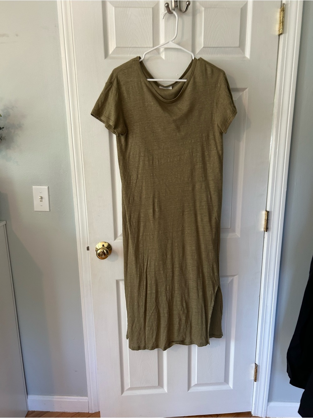 Mod Ref Olive Short Sleeve Midi Dress